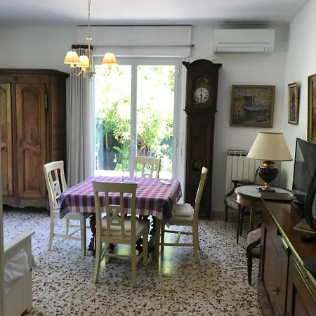 Apartment Eden Roc *